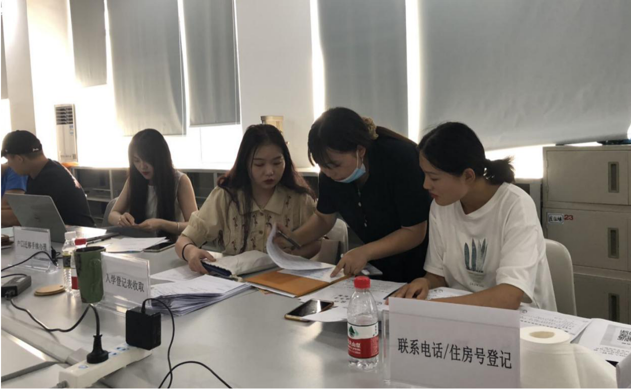 薪火相传——美术学院欢迎2020级研究生的到来