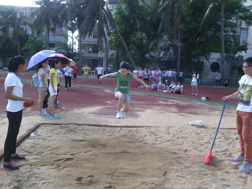 顽强拼搏 勇争第一――――记生命科学学院校运动会之运动员选拔 