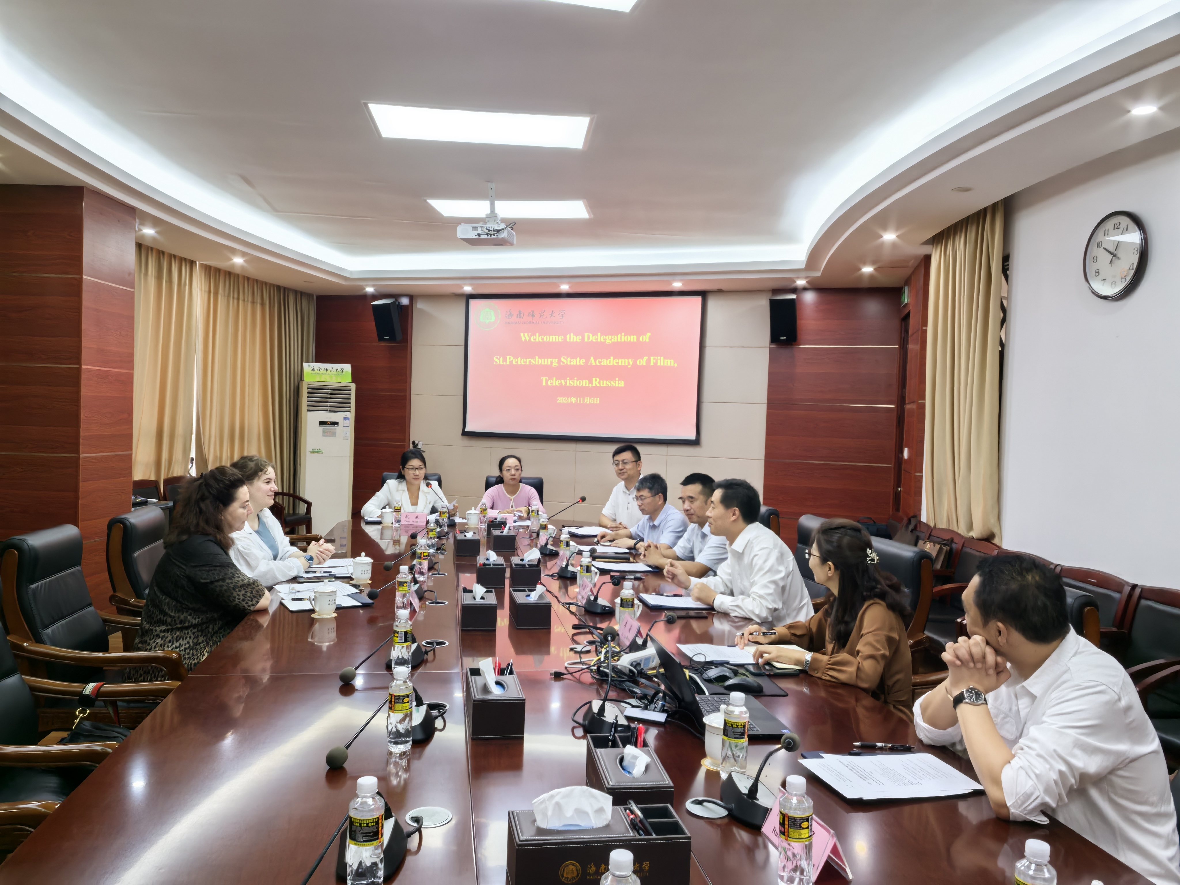 俄罗斯圣彼得堡国立电影电视学院代表团访问我校