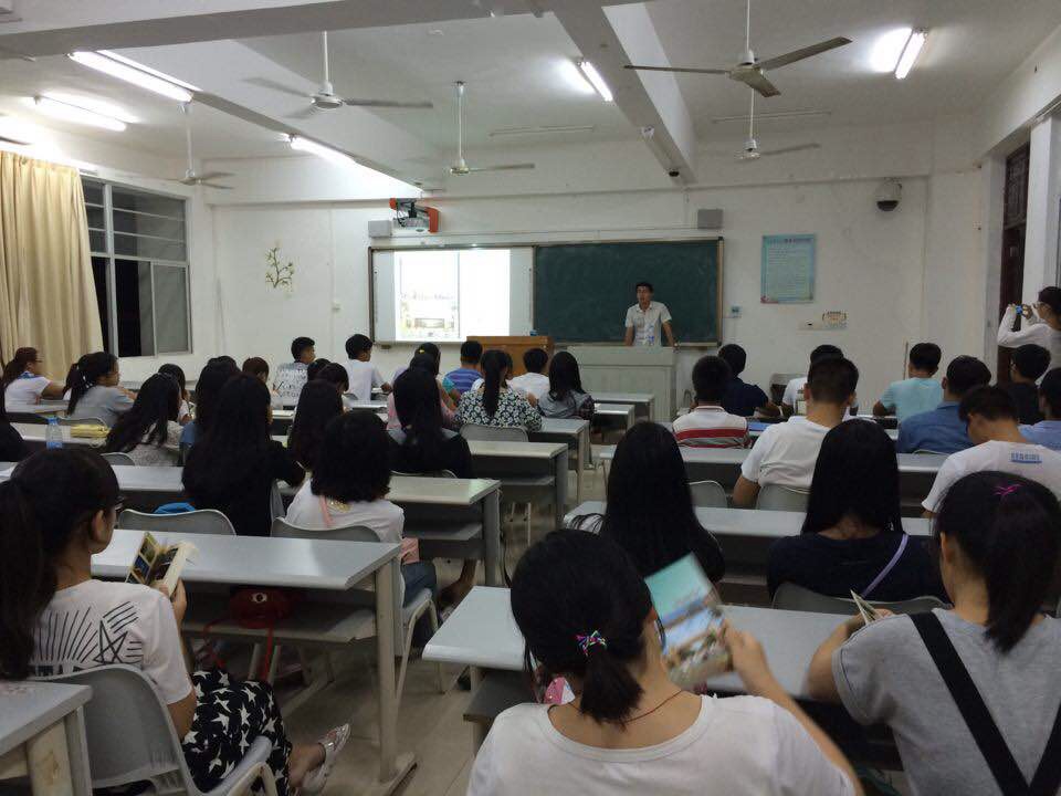  熟悉校纪校规  杜绝安全隐患――记经管学院2014级新生校级校规教育