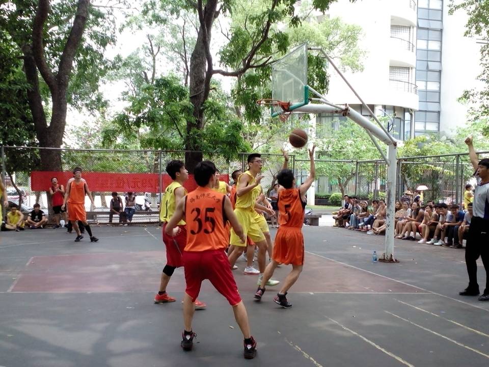 决战数统，夺霸球坛――记物电学院“欢送杯”篮球南校区决赛