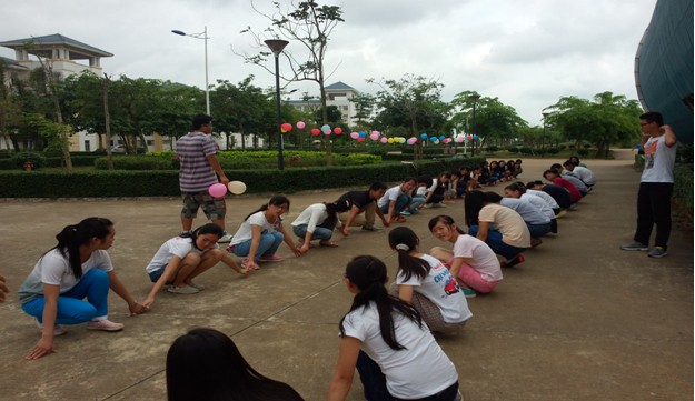 放松身心  健康成长――记经济与管理学院13国贸班心理活动