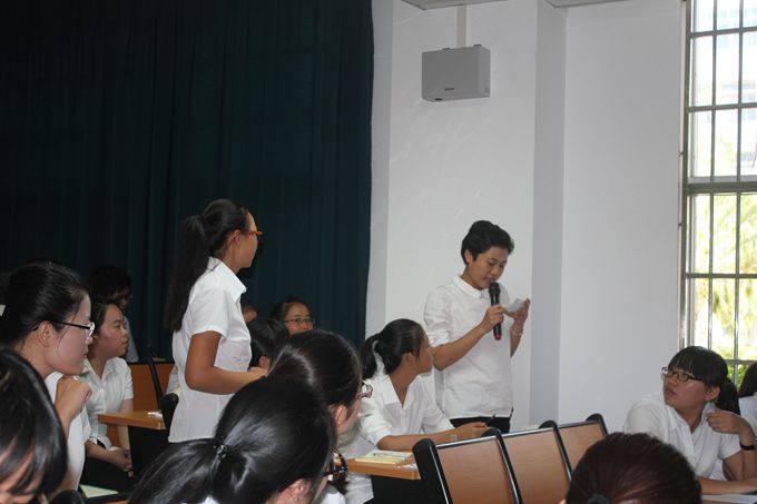 学习经验 加强自身――记初等教育学院第一期团校培训