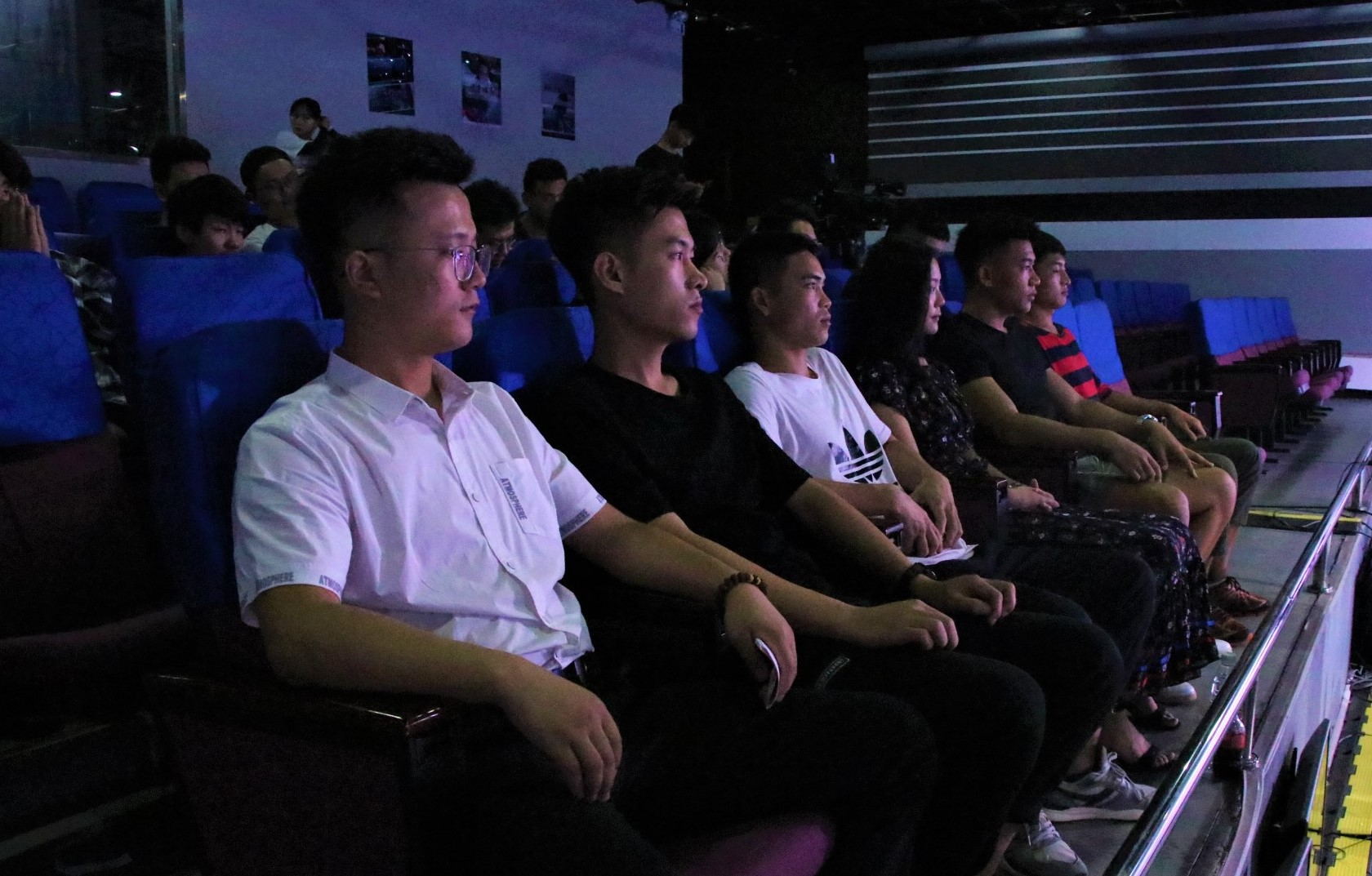 新闻传播与影视学院举办2019年征兵宣讲会