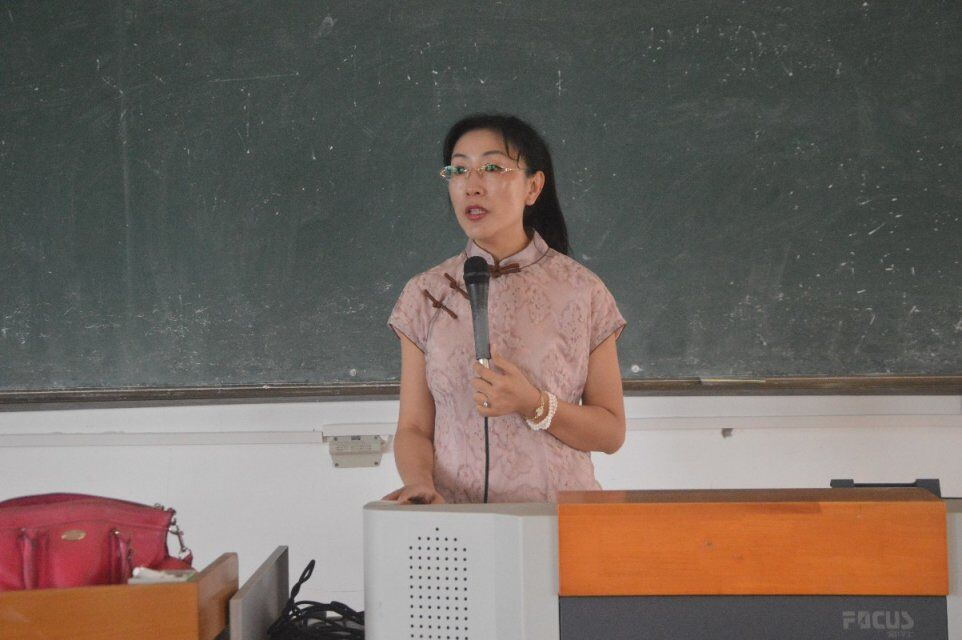 青年之声・教育与心理学院举办《基于ADRE教学模式下的大学生创新创业思路探索》讲座