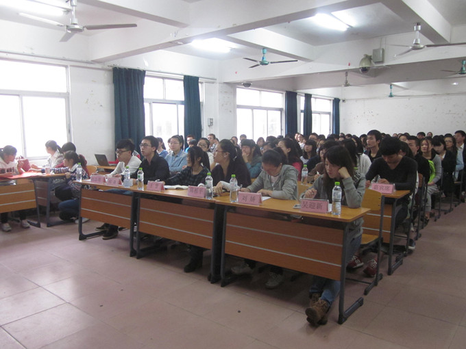 无悔青春，因奋斗美丽――记初等教育学院团日活动汇报问答