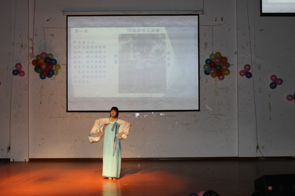 外国语学院举办2014年英、日、韩、泰语外文配音大赛