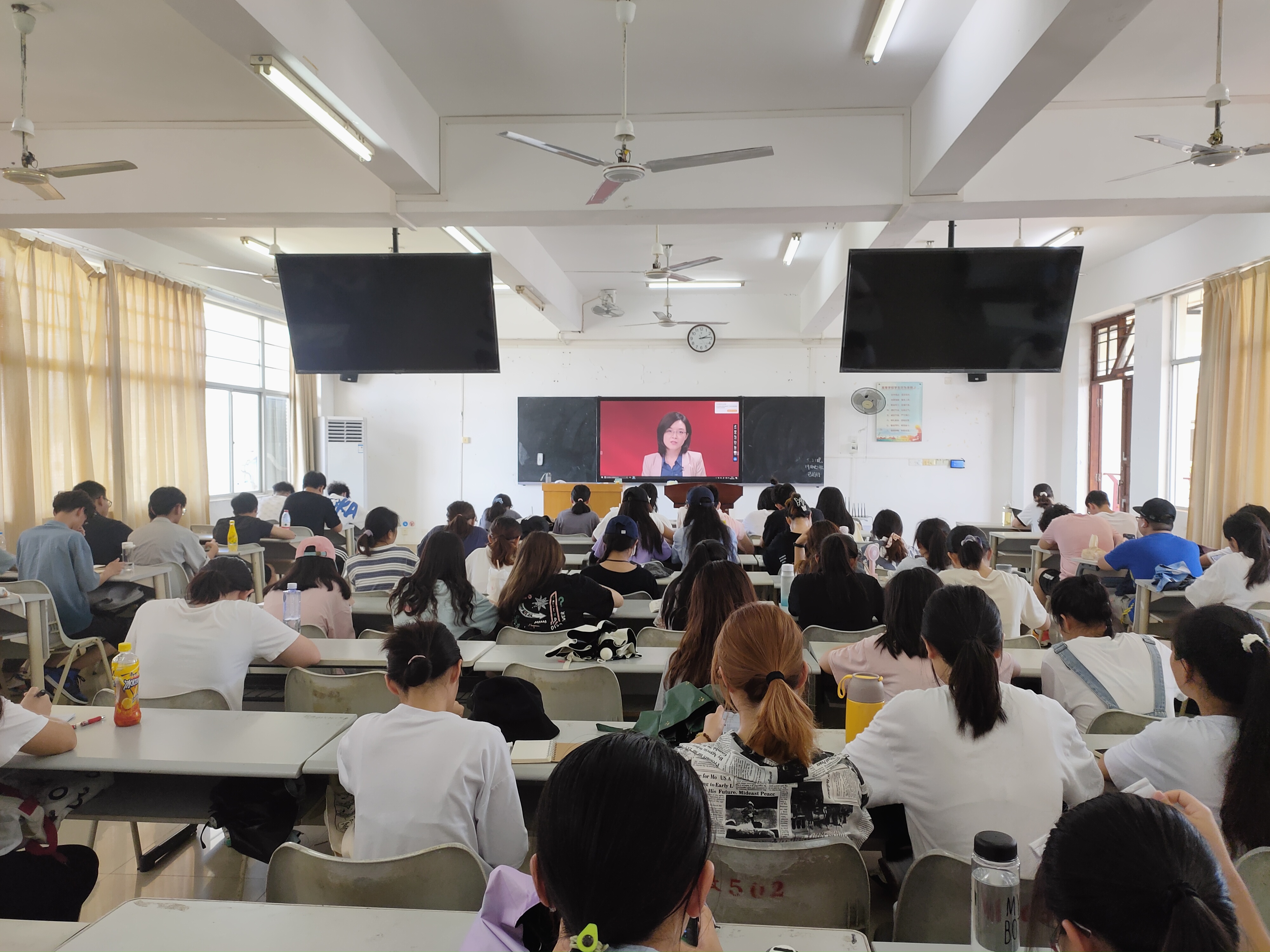 青年之声・记马克思主义学院‘‘同上‘四史’思政大’’学习活动