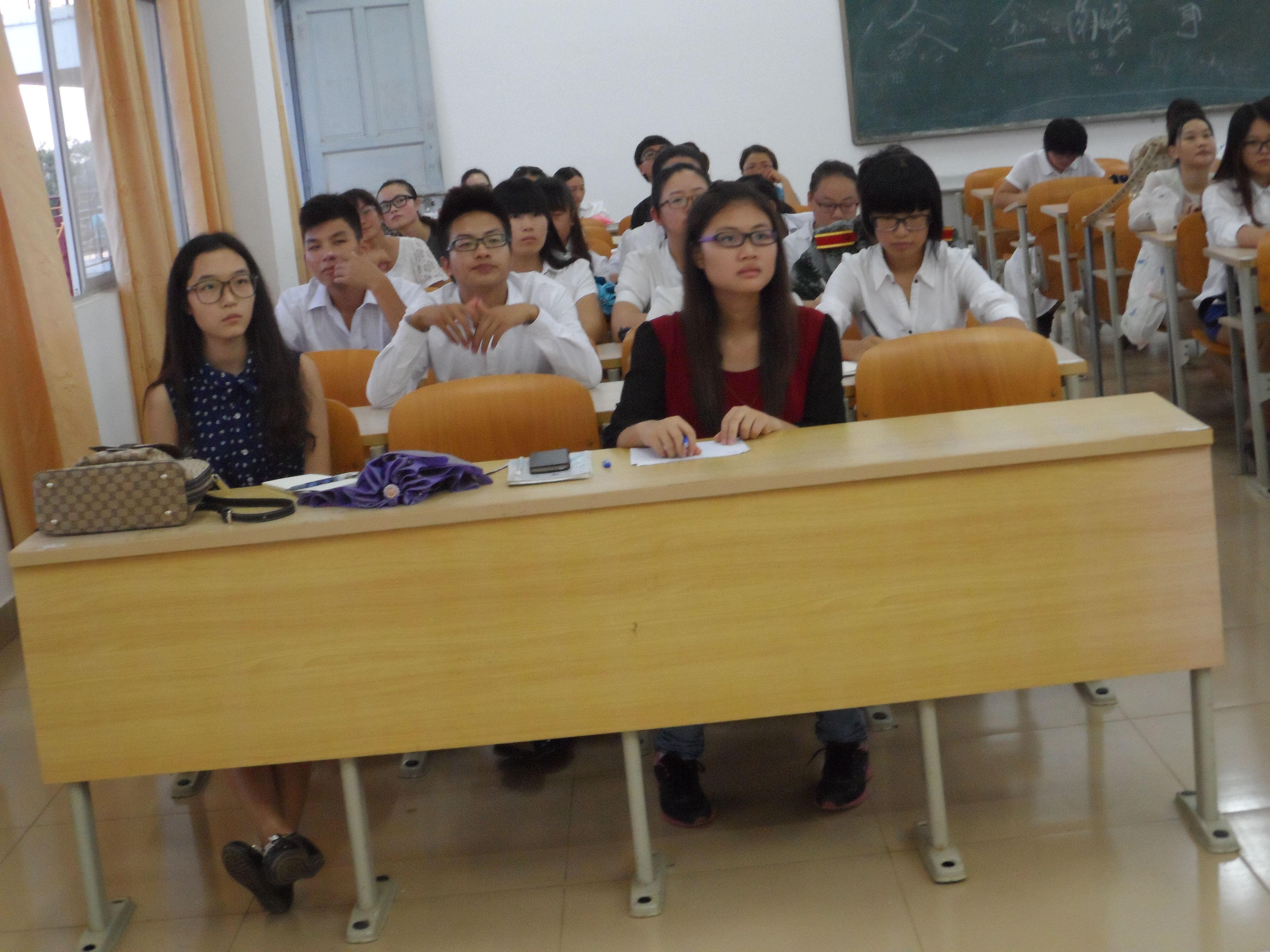 跨时代的精神传承――记教育科学学院学习习总书记讲话精神 