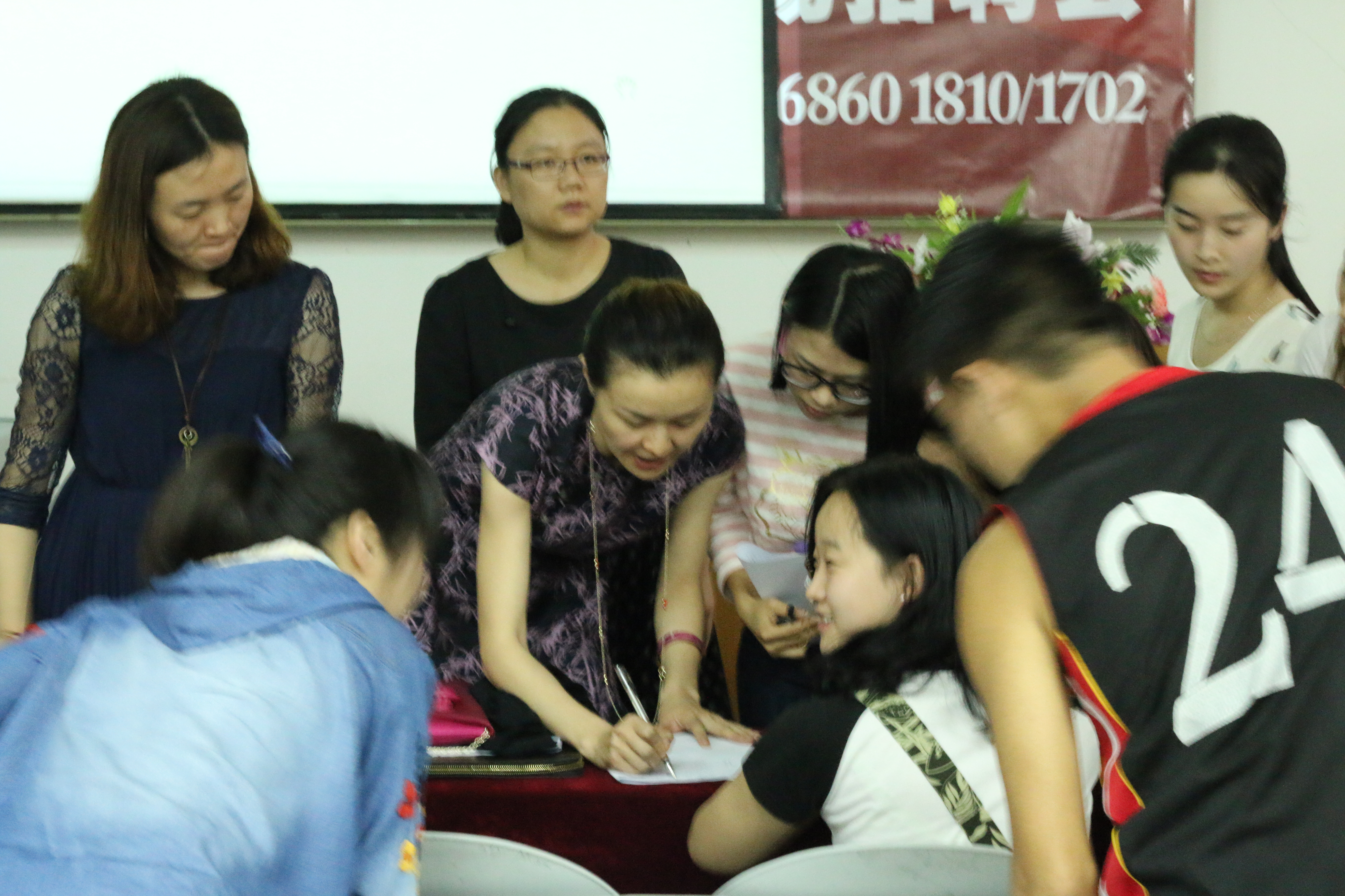 美术学院邀约“布言布语”设计公司现场招聘会