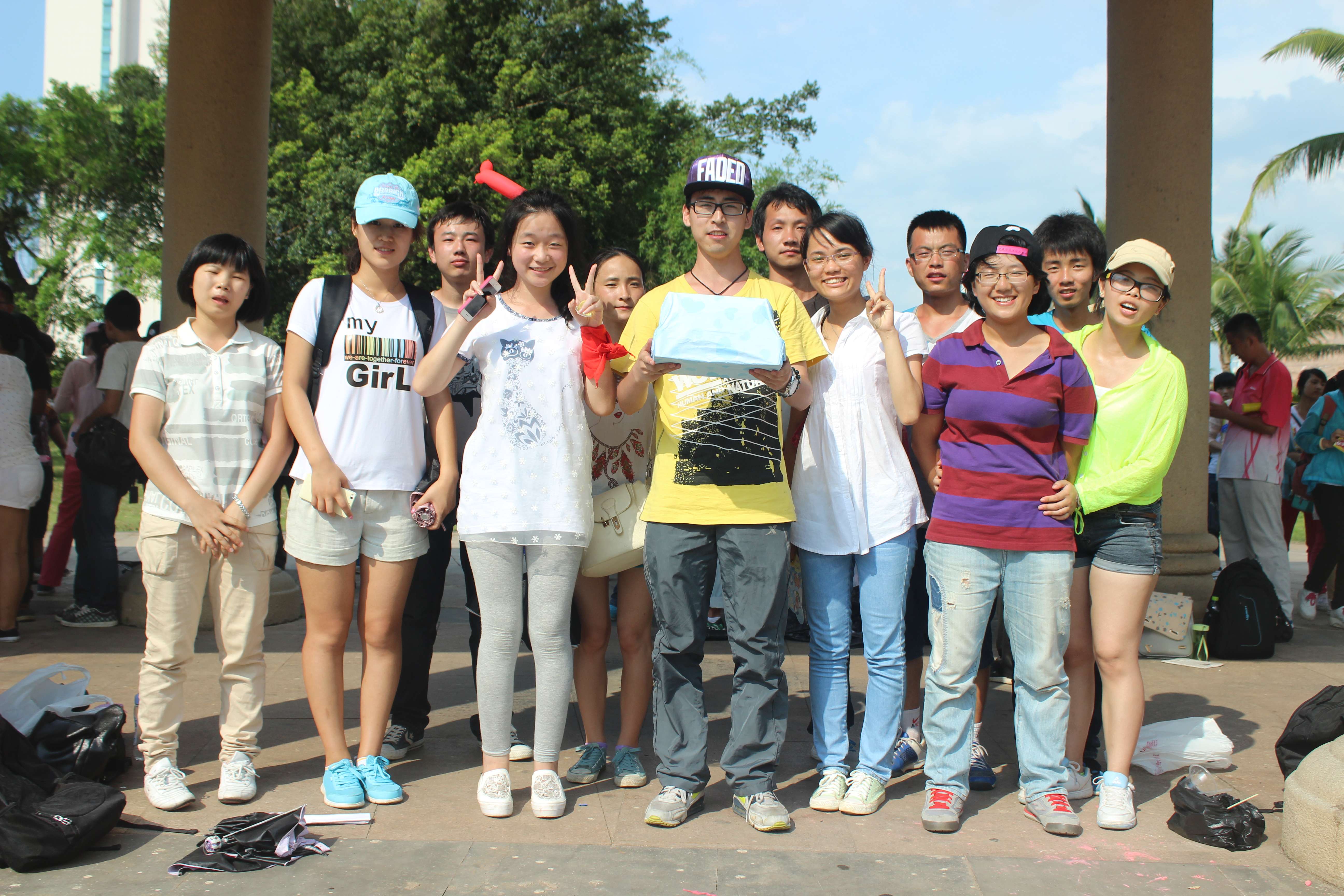 拓展个人素质 培养团队精神――记星空游戏官方团委举办素质拓展活动