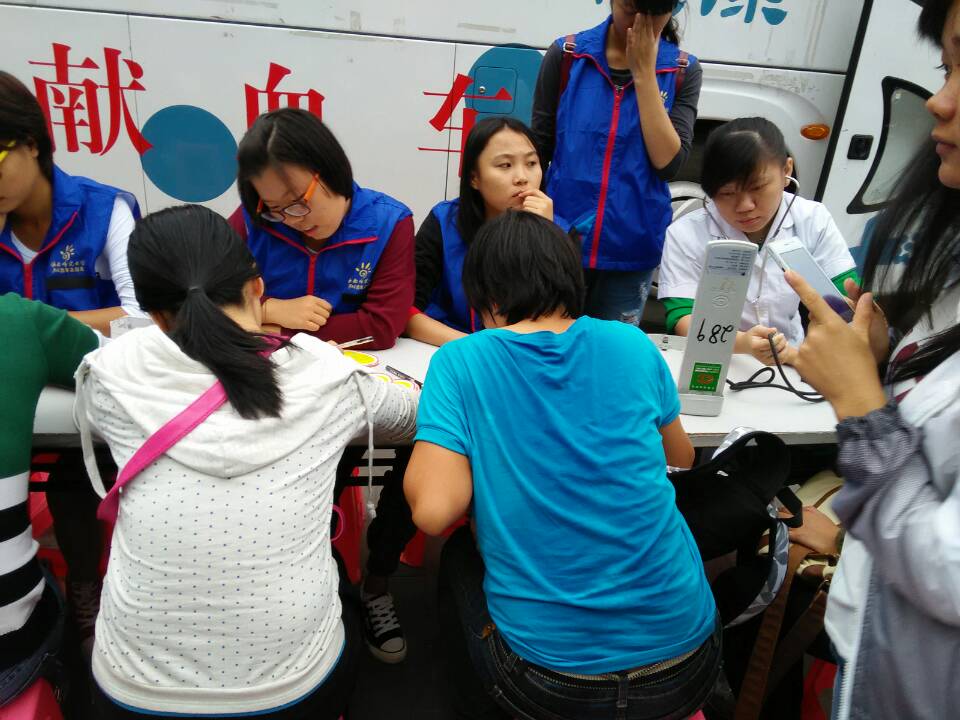 捐献“青春热血”，彩绘人生画卷――――记物电学院无偿献血活动