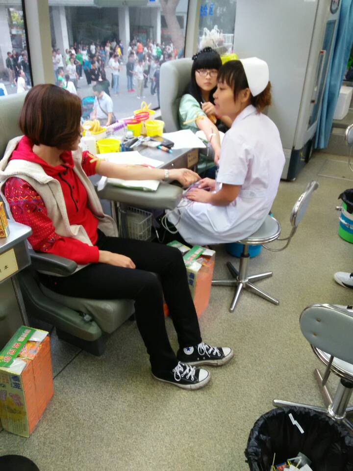 捐献“青春热血”，彩绘人生画卷――――记物电学院无偿献血活动