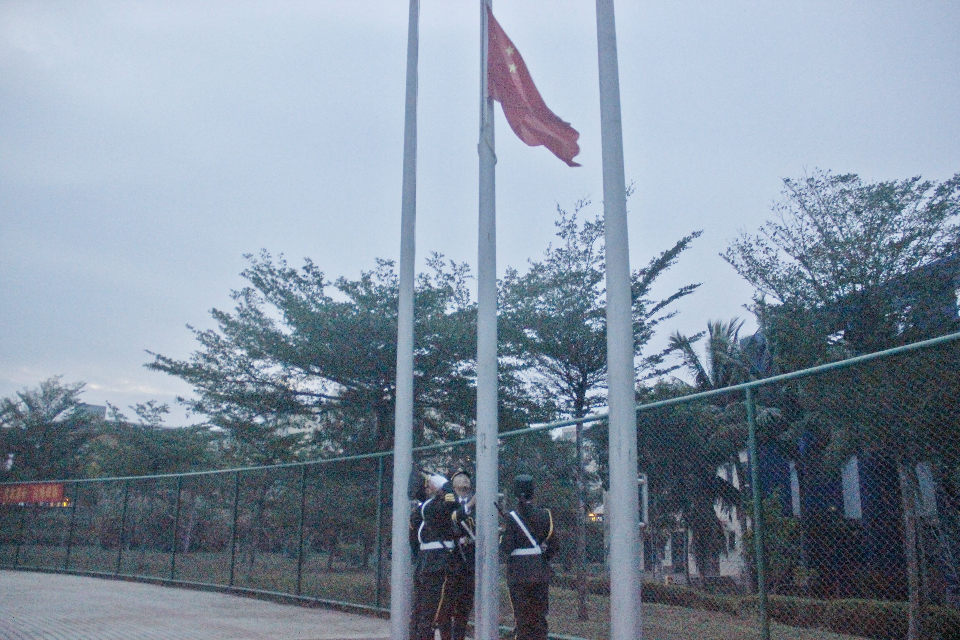 青年之声・记星空游戏官方文学院升旗仪式