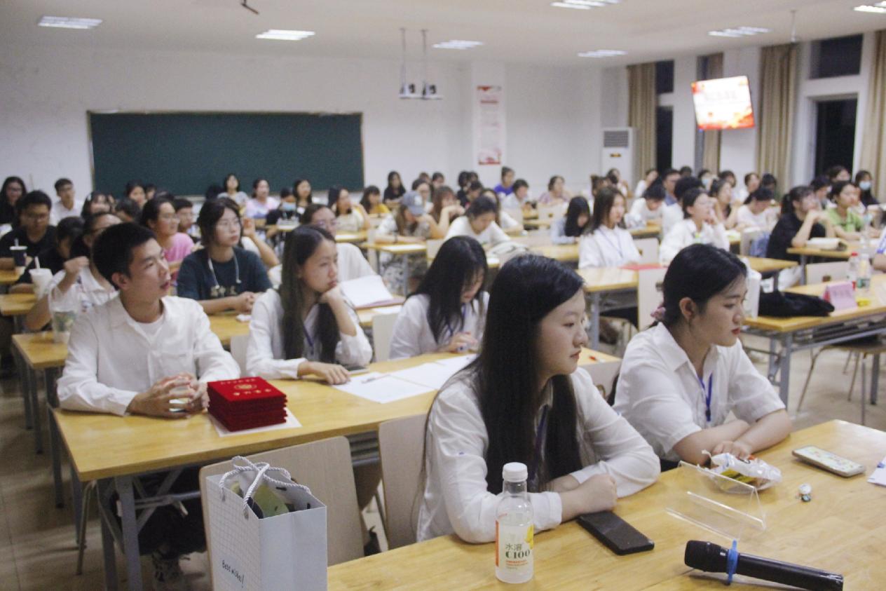 青年之声・记文学院“赛红色课堂”比赛