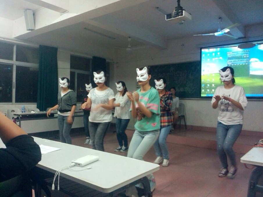 “回首往昔，憧憬未来”――记地理与旅游学院2013级地理科学班文艺晚会