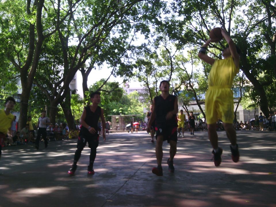 2014“欢送杯” 喜迎物电再夺冠――记物理与电子工程学院“欢送杯”篮球赛决赛