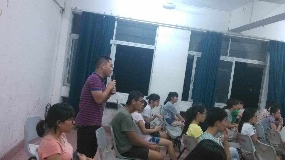 　厉兵秣马  奋战明天――记物理与电子工程学院考研交流会